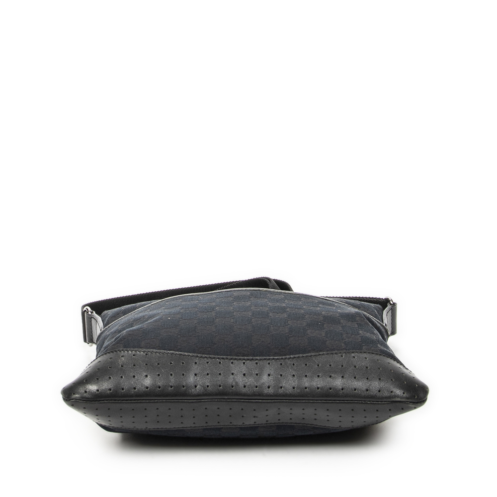 Gucci Medium Messenger - Picture 6 of 10